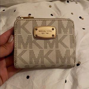 Micheal corse white wallet